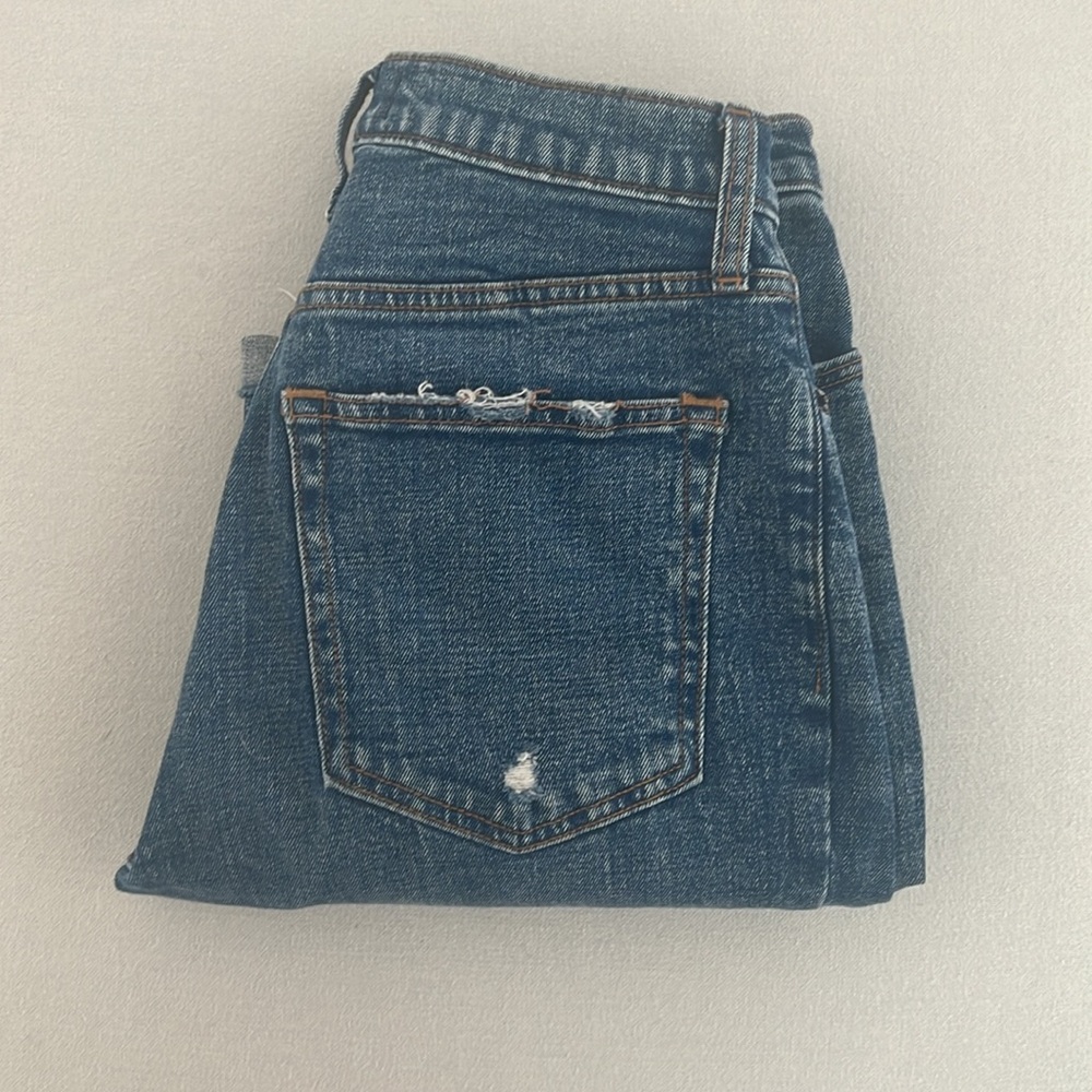 Abercrombie Ultra High Rise Mom Jean